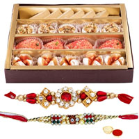 Delectable Gift of Aperitive Sweets from <font col...