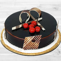 Amazing 1 Lb Dark Chocolate Truffle Cake Amazing 1 Lb Dark Chocolate Truffle Cake