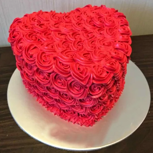Online Heart Shaped Strawberry Rose Cake