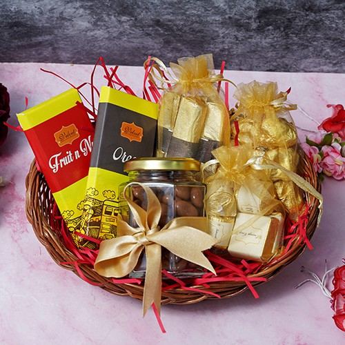 Delight Hampers for Brothers to Delhi, India, Send Flowers and Gifts to Delhi  Same Day