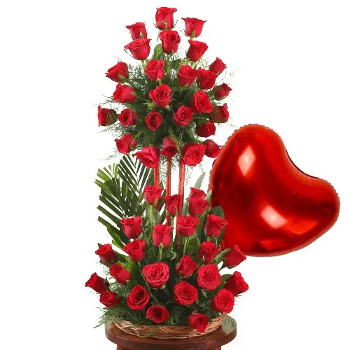 Gift Bouquet of Red Roses and Balloons Online