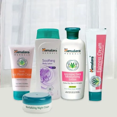 Sending Cosmetics Gift Hamper from Himalaya