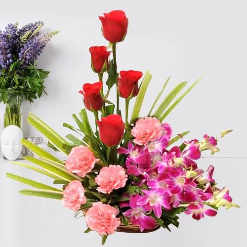 Online Order Flowers Arrangement in a Basket