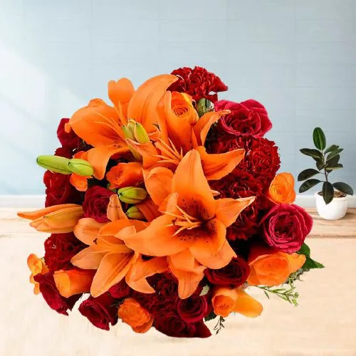Radiant 30 Roses n Carnations Bunch in Red n Orange Hue Radiant 30 Roses n Carnations Bunch in Red n Orange Hue