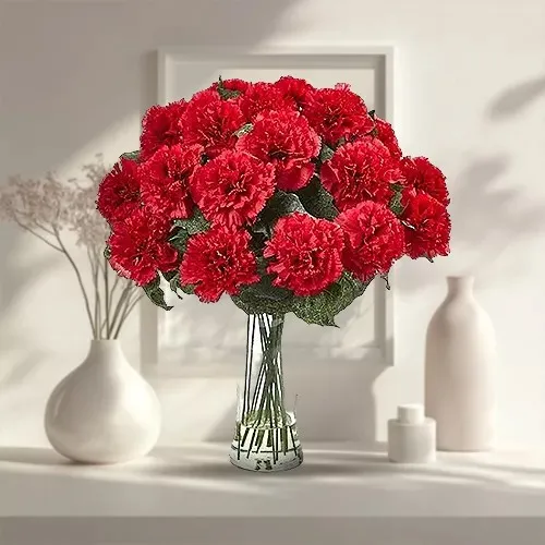 Online Deliver Red Carnations in a Vase